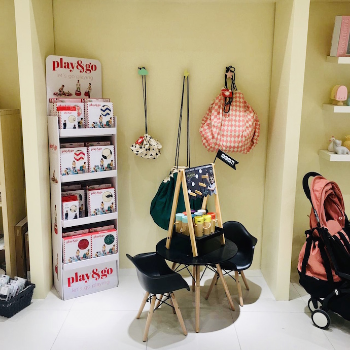 Khám Phá Thiết Kế Nội Thất Shop Qùa Tặng Trẻ Em