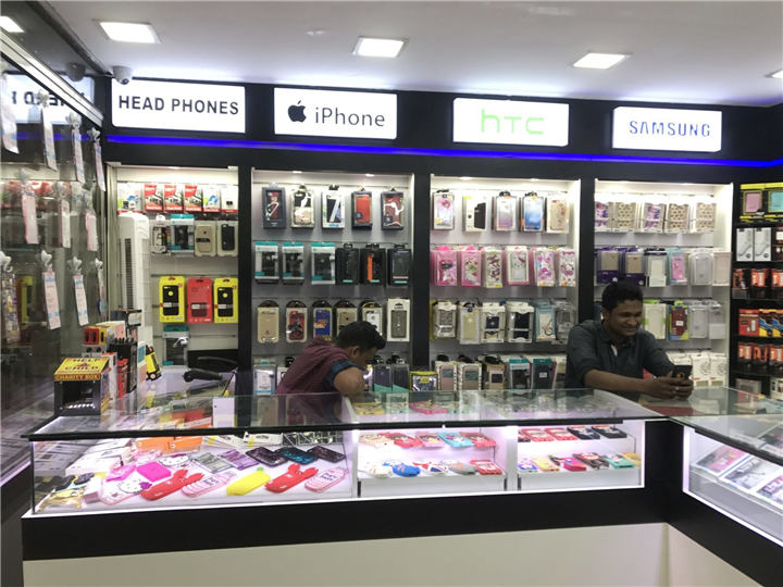 Thiết kế shop phụ kiện điện thoại di động nhỏ