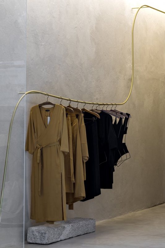 Mẫu thiết kế shop tời trang mộc mạc phù hợp mọi đối tượng