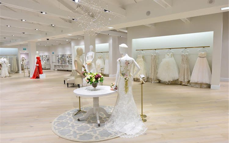 Mẫu thiết kế showroom váy cưới lung linh choáng ngợp