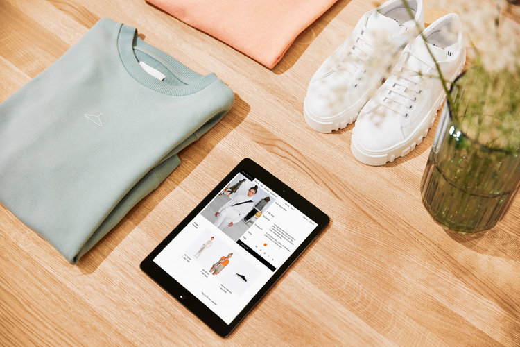 Ghé Thăm Mẫu Thiết Kế Shop Thời Trang Hiện Đại