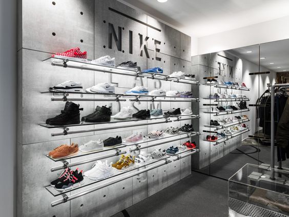 Mẫu shop giày bắt trend ngay kệ giày gắn tường này 