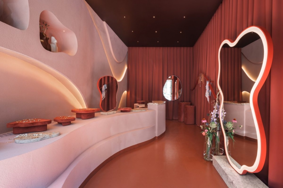 Mẫu thiết kế shop thời trang độc đáo đầu năm 2021