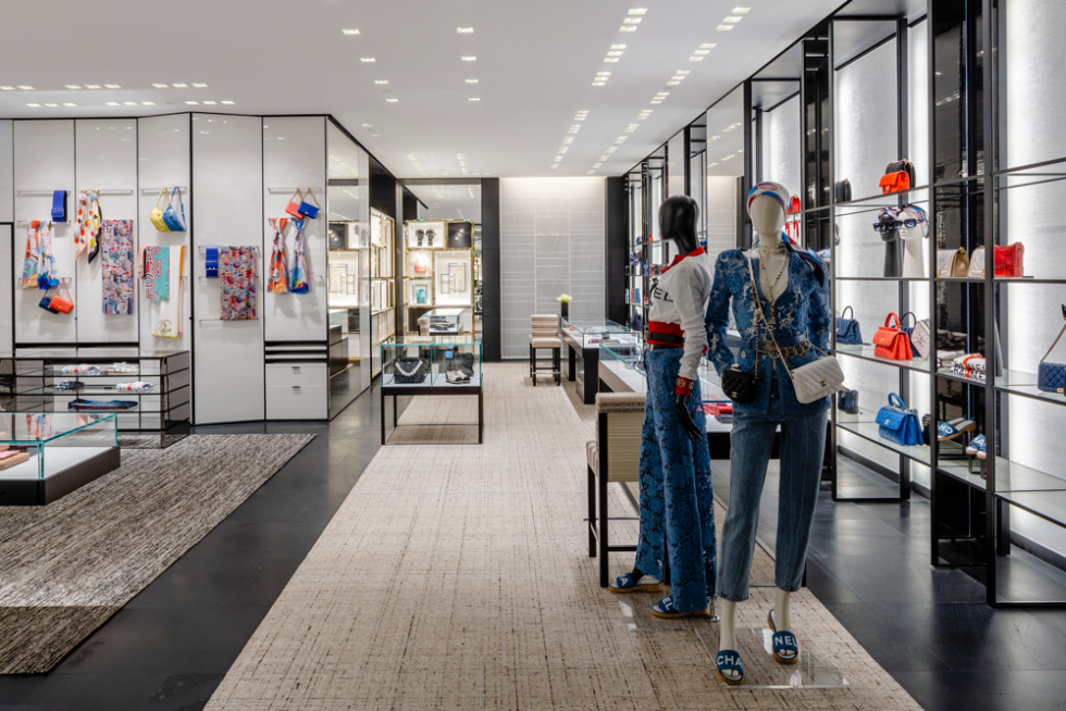 Thiên đường mua sắm nhờ thiết kế shop thời trang sành điệu này
