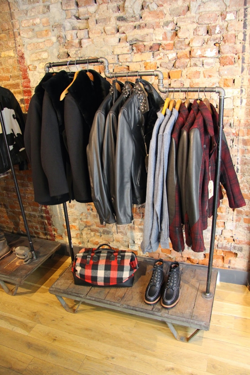 Hình ảnh thực tế của shop thời trang cổ điển Mỹ