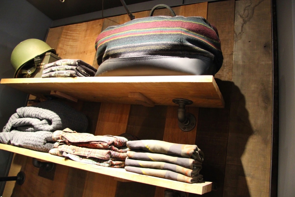 Hình ảnh thực tế của shop thời trang cổ điển Mỹ