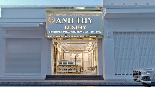 Thiết kế hệ chữ viền Led để nổi bật về đêm