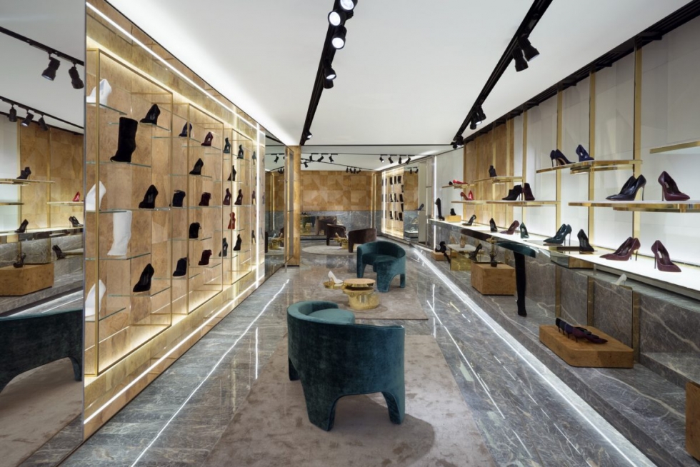 Tư vấn thiết kế thi công shop thời trang giày dép cao cấp
